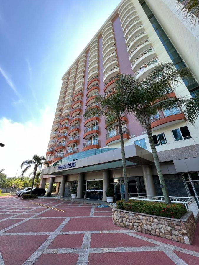 Flat Com Vista Panoramica -15- Na Barra Da Tijuca - Estacionamento Gratuito - Frigobar - Ar Condicionado - Piscina - Academia - Balsa Para Praia Gratis - Varanda - Vista Parcial Mar E Lagoa 里约热内卢 外观 照片
