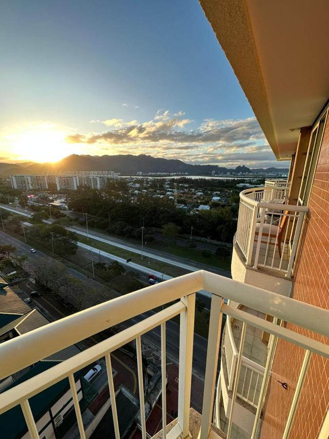 Flat Com Vista Panoramica -15- Na Barra Da Tijuca - Estacionamento Gratuito - Frigobar - Ar Condicionado - Piscina - Academia - Balsa Para Praia Gratis - Varanda - Vista Parcial Mar E Lagoa 里约热内卢 外观 照片