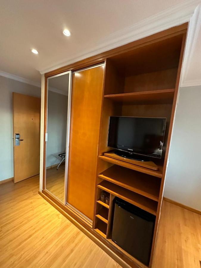Flat Com Vista Panoramica -15- Na Barra Da Tijuca - Estacionamento Gratuito - Frigobar - Ar Condicionado - Piscina - Academia - Balsa Para Praia Gratis - Varanda - Vista Parcial Mar E Lagoa 里约热内卢 外观 照片