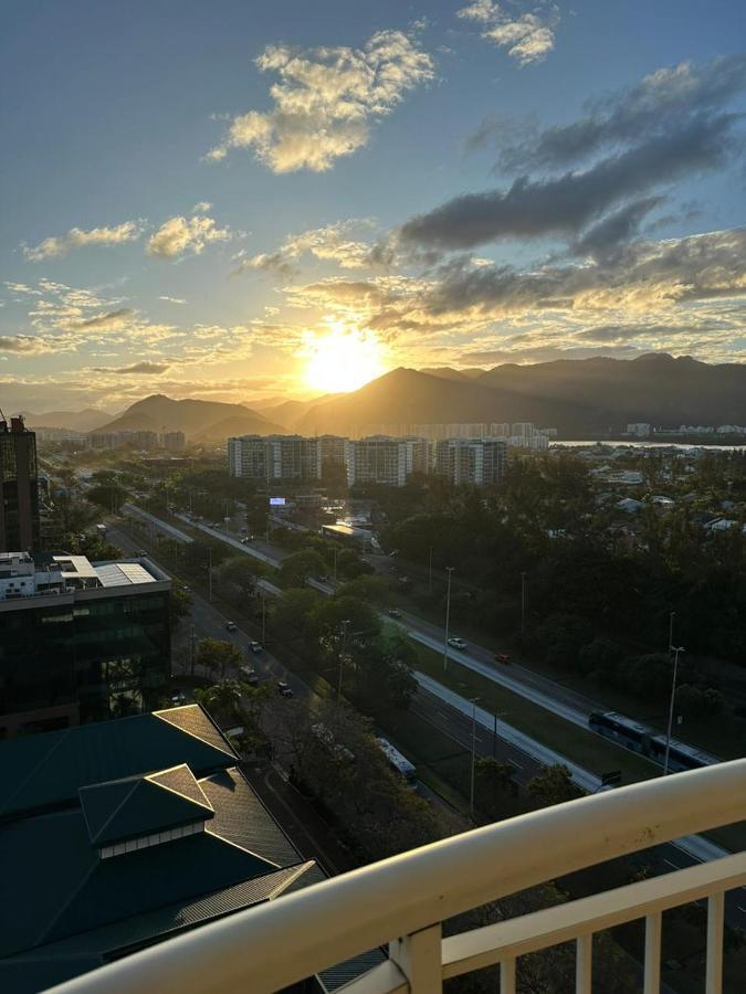 Flat Com Vista Panoramica -15- Na Barra Da Tijuca - Estacionamento Gratuito - Frigobar - Ar Condicionado - Piscina - Academia - Balsa Para Praia Gratis - Varanda - Vista Parcial Mar E Lagoa 里约热内卢 外观 照片