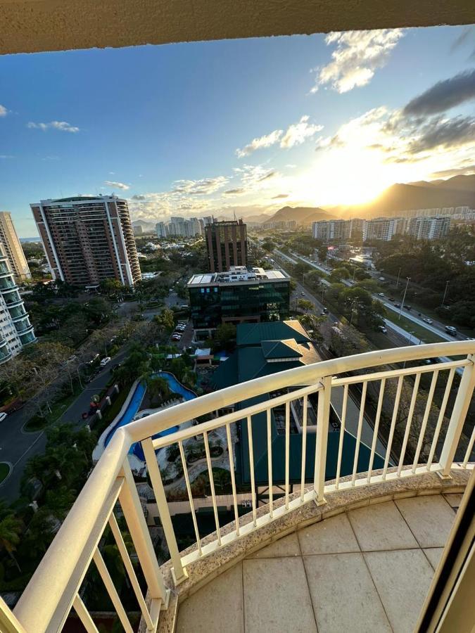 Flat Com Vista Panoramica -15- Na Barra Da Tijuca - Estacionamento Gratuito - Frigobar - Ar Condicionado - Piscina - Academia - Balsa Para Praia Gratis - Varanda - Vista Parcial Mar E Lagoa 里约热内卢 外观 照片