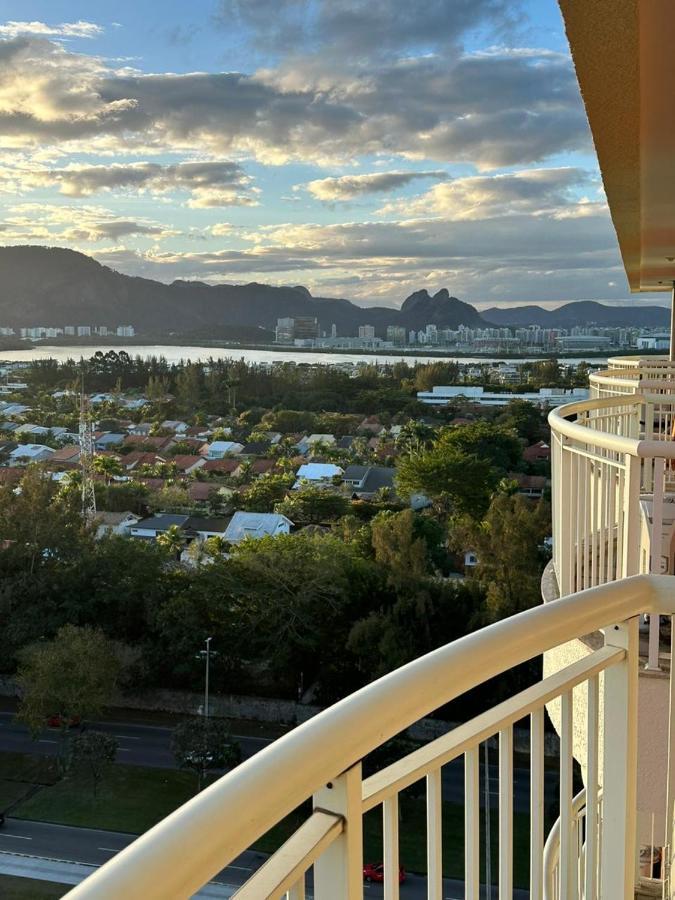 Flat Com Vista Panoramica -15- Na Barra Da Tijuca - Estacionamento Gratuito - Frigobar - Ar Condicionado - Piscina - Academia - Balsa Para Praia Gratis - Varanda - Vista Parcial Mar E Lagoa 里约热内卢 外观 照片