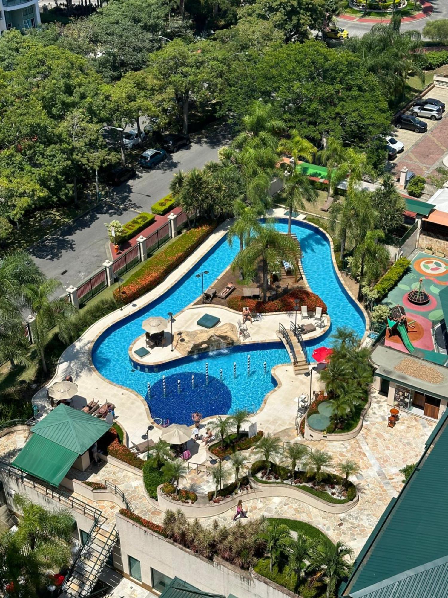 Flat Com Vista Panoramica -15- Na Barra Da Tijuca - Estacionamento Gratuito - Frigobar - Ar Condicionado - Piscina - Academia - Balsa Para Praia Gratis - Varanda - Vista Parcial Mar E Lagoa 里约热内卢 外观 照片