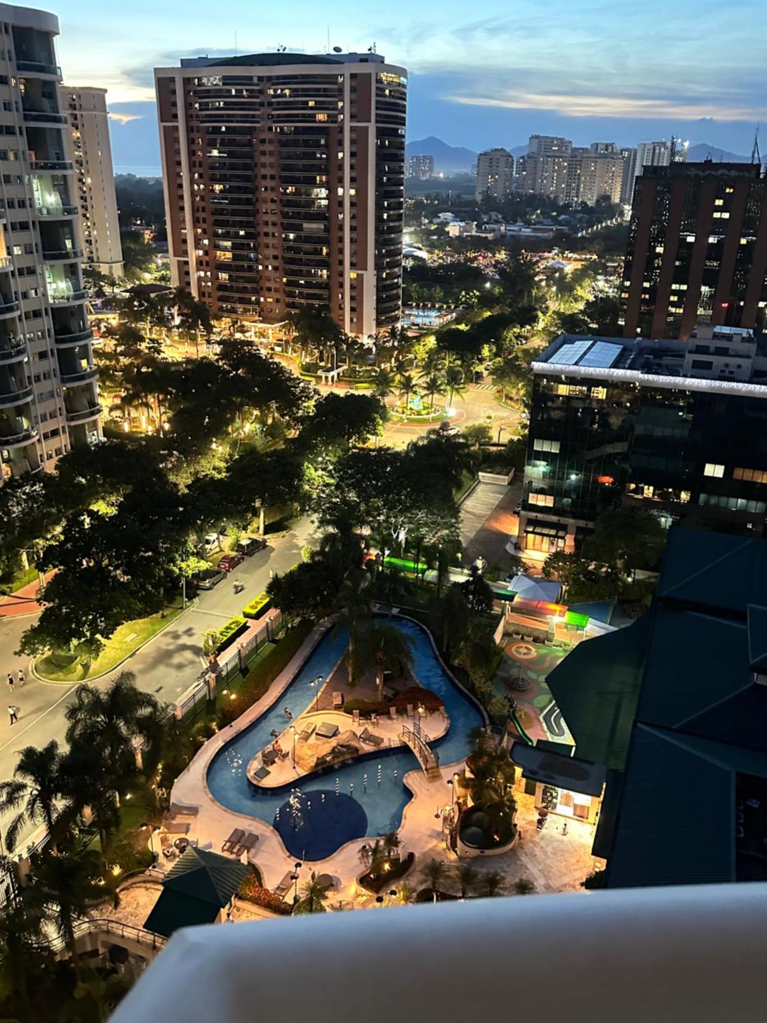 Flat Com Vista Panoramica -15- Na Barra Da Tijuca - Estacionamento Gratuito - Frigobar - Ar Condicionado - Piscina - Academia - Balsa Para Praia Gratis - Varanda - Vista Parcial Mar E Lagoa 里约热内卢 外观 照片