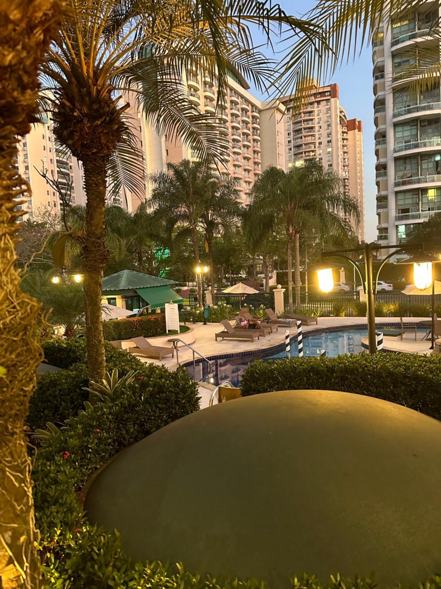 Flat Com Vista Panoramica -15- Na Barra Da Tijuca - Estacionamento Gratuito - Frigobar - Ar Condicionado - Piscina - Academia - Balsa Para Praia Gratis - Varanda - Vista Parcial Mar E Lagoa 里约热内卢 外观 照片